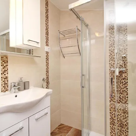Apartment Charmantes In Mit Eigenem Balkon - B59567 Baska (Krk)