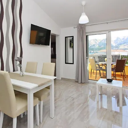Apartment Charmantes In Mit Eigenem Balkon - B59567